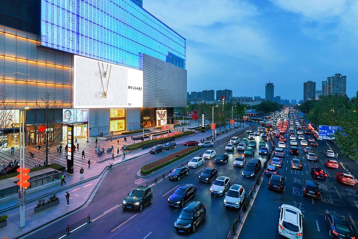 Zhengzhou Grand Emporium East Plaza Digital Billboard